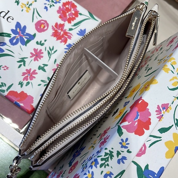 Kate Spade Staci Garden Bouquet Boxed Zip Wristlet
Cream Multi - Picture 15 of 16